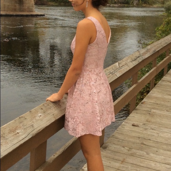 Homecoming/Mid winter dress - Picture 1 of 2